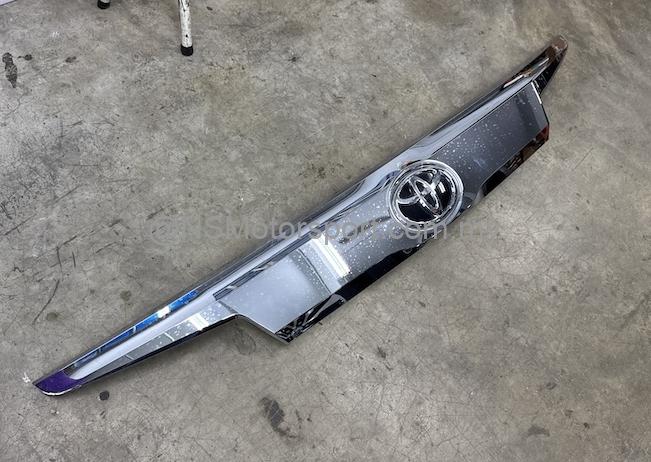 Ggh30 Rear ALPHARD 2019 AGH30 GGH30 REAR BONNET GARNISH CENTER ORIGINAL -P12250423 ...